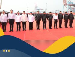 Bersama Presiden RI, Menteri AHY Peroleh Brevet Kehormatan Hiu Kencana dari TNI AL