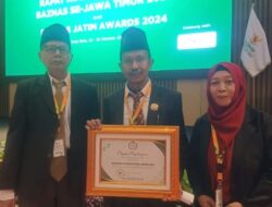 Peduli Disabilitas, Kh. Rouf Alhitami Terima Penghargaan BAZNAS Jatim Award 2024