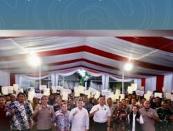 Lampaui Target Penyelesaian PTSL, Menko AHY dan Wamen Ossy Serahkan Langsung Sertipikat Ke Masyarakat 