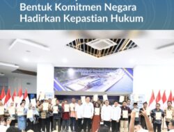 Serahkan 160 Sertipikat Tanah, Wamen Ossy Tekankan Bentuk Komitmen Negara Hadirkan Kepastian Hukum