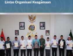 Serahkan 11 Sertipikat Tanah Wakaf untuk PCNU Kalimantan Selatan, Menteri Nusron Dorong Kolaborasi Lintas Organisasi Keagamaan