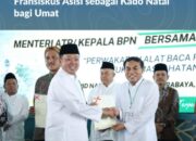 Jelang Natal, Romo Wahyu Terima Sertipikat untuk Gereja Katolik Fransiskus Asisi sebagai Kado Natal bagi Umat