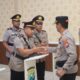 Penyegaran Tingkatkan Kinerja Pelayanan, Kapolres Sampang Pimpin Sertijab PJU Dan Enam Kapolsek